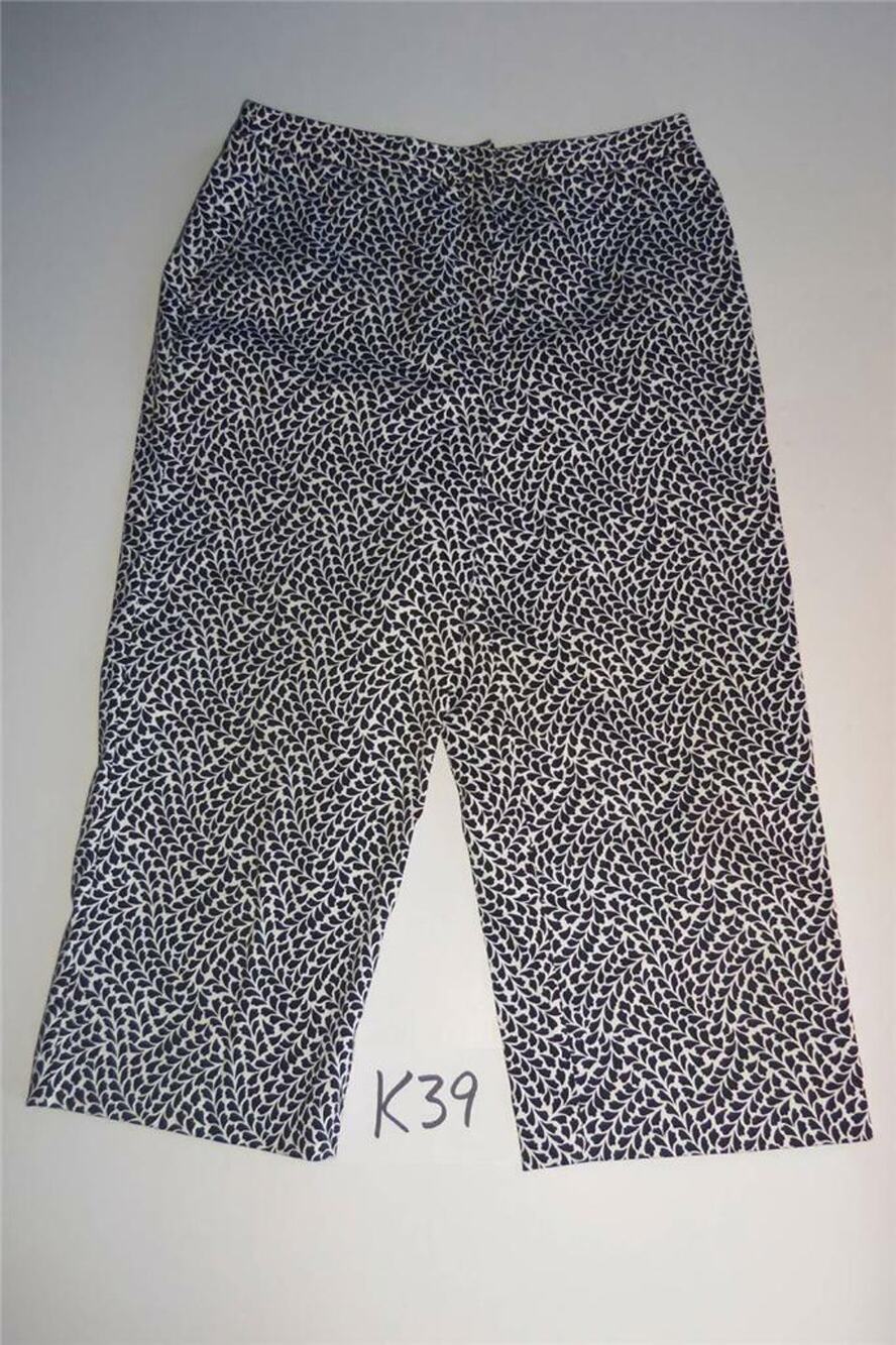 Charter Club Capri Pants Size 12 Stretch Womens -0114K39
